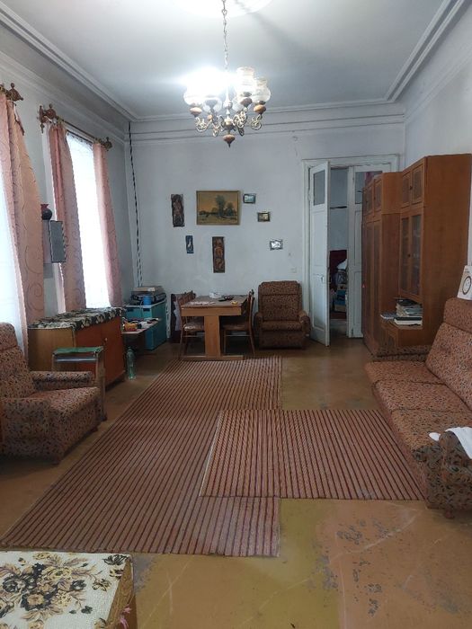 Продам 4к квартиру в Центрі міста
