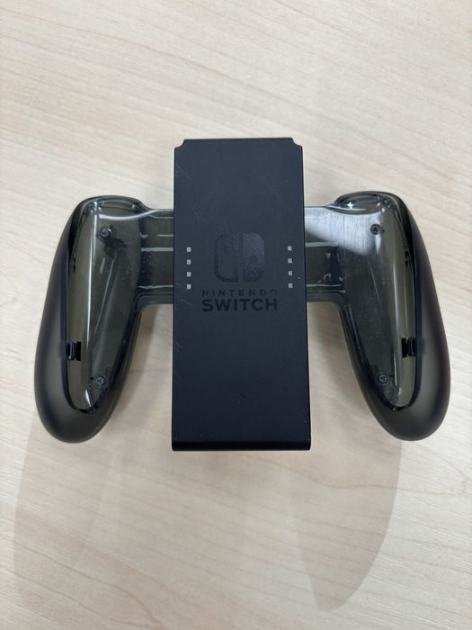 Продам Joy-con, Grip та тримачі для Nintendo Switch