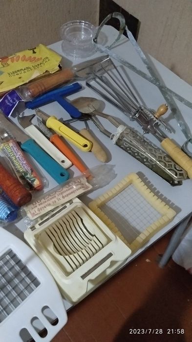 Кухонні приналежності часів СРСР.