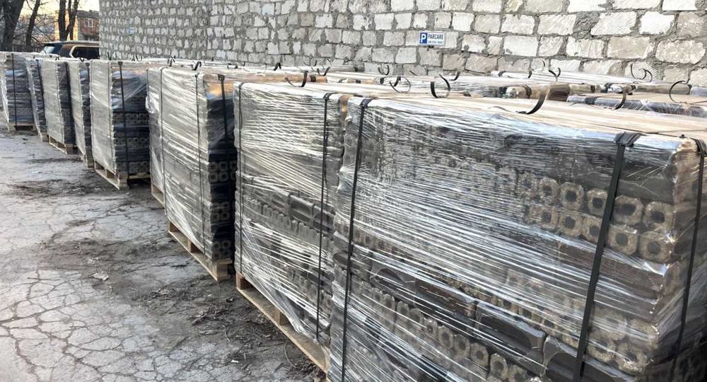 Пелети, брикети, вугілля – надійне рішення для опалення