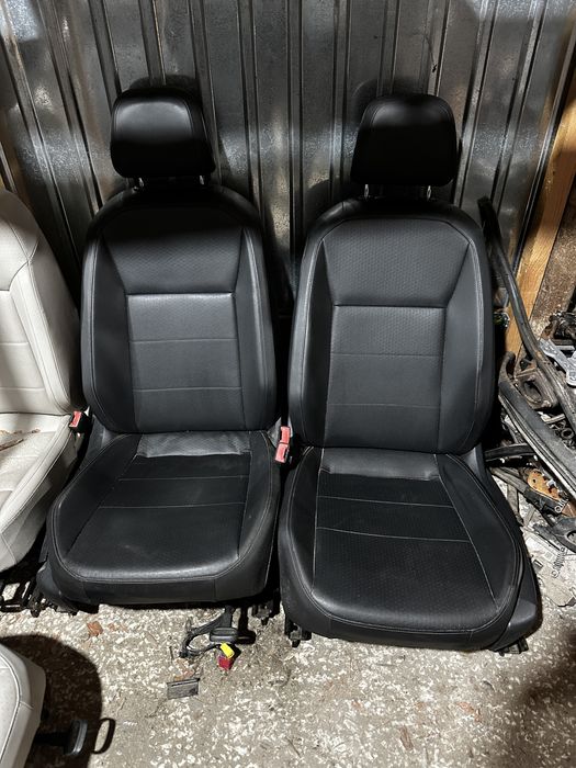 Салон тігуан олспейс 17-21р сша  тігуан салон шкіряний 5-7 місний