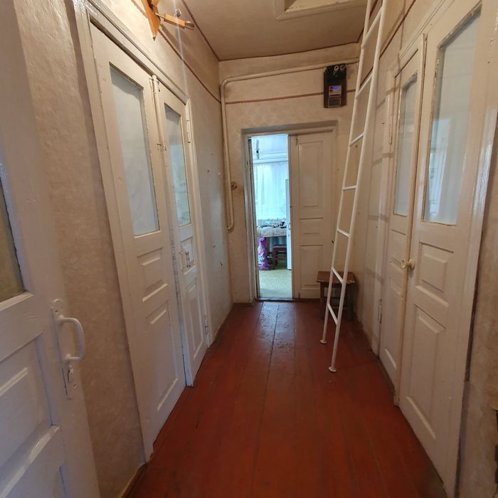 Продаж будинку . М.Тараща