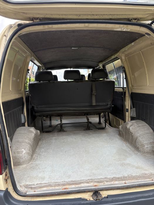 Carrinha Toyota Hiace 1996 - Muito estimada