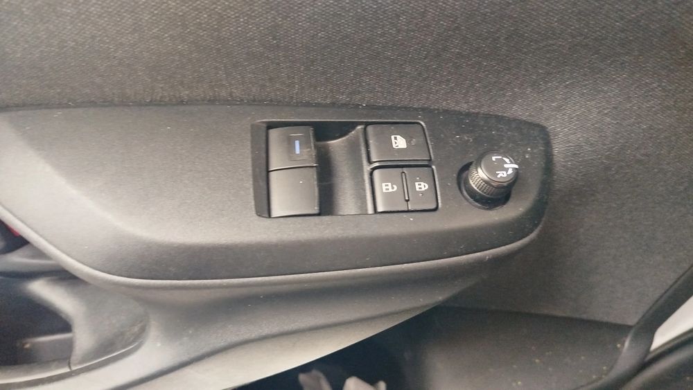 Retrovisor / espelho esquerdo TOYOTA Yaris (_P21_, _PA1_, _PH1_)