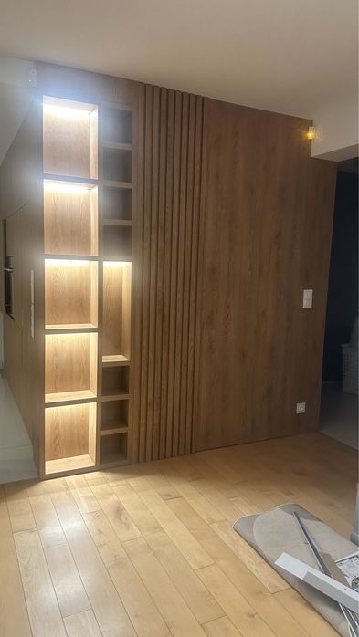 Nowoczesny regał do salonu