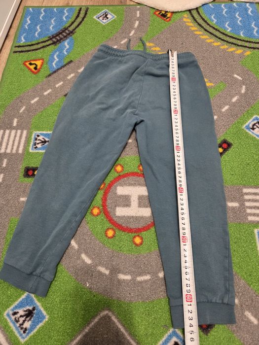 Spodnie dresowe little kids rozm.122 na 6-7 lat
