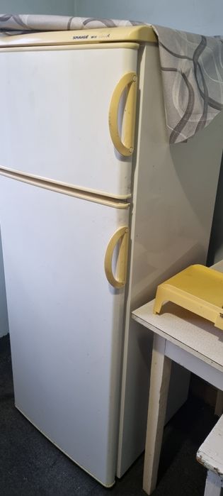 Холодильник безкоштовно.