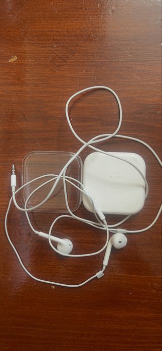 Навушники Apple дротові