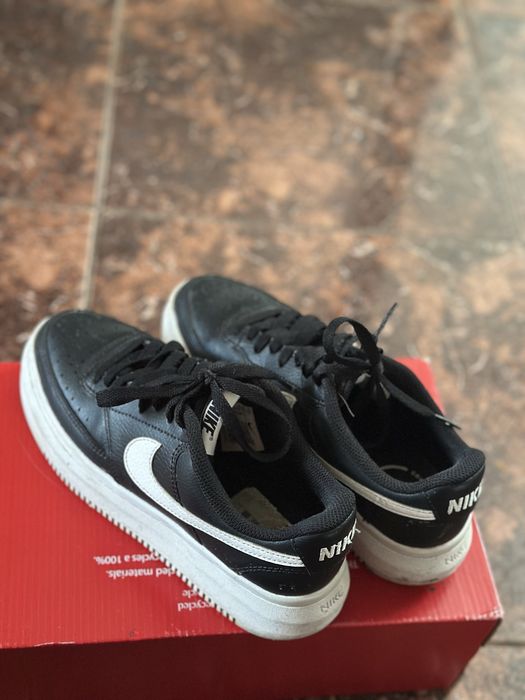 Жіночі  кросівки nike