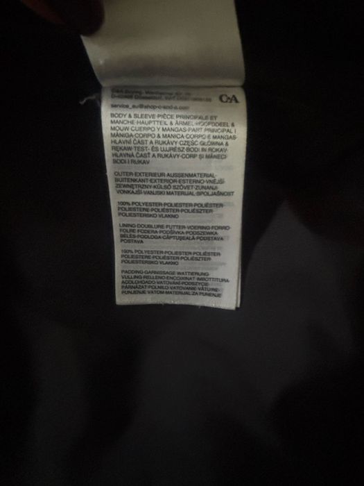 Czarna kurtka puchowa c&a 134/140