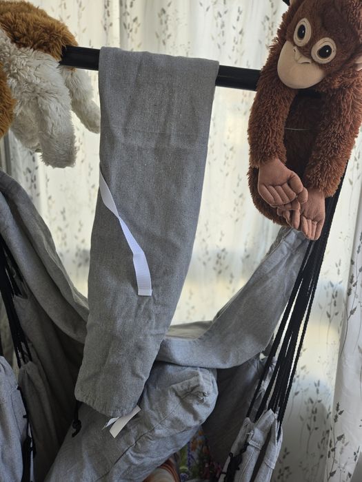 Cadeira baloiço tecido com almofada e barra de suporte