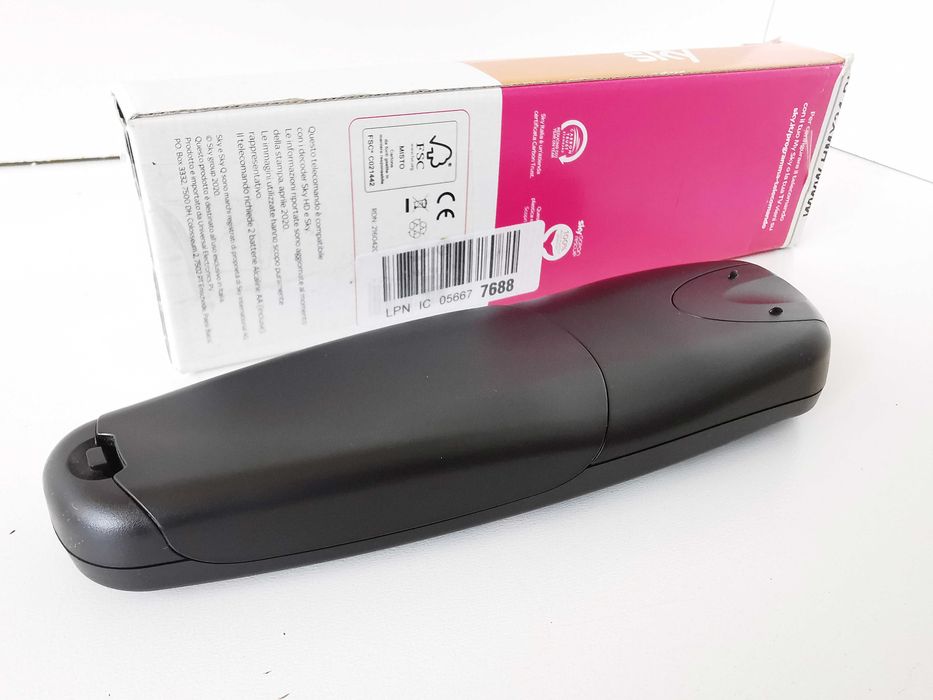 Pilot zdalnego sterowania SKY705 HD czarny AA001067