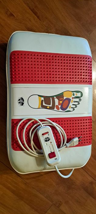 Poduszka do masażu i podgrzewania stóp PLANETA model PMK II - NOWA