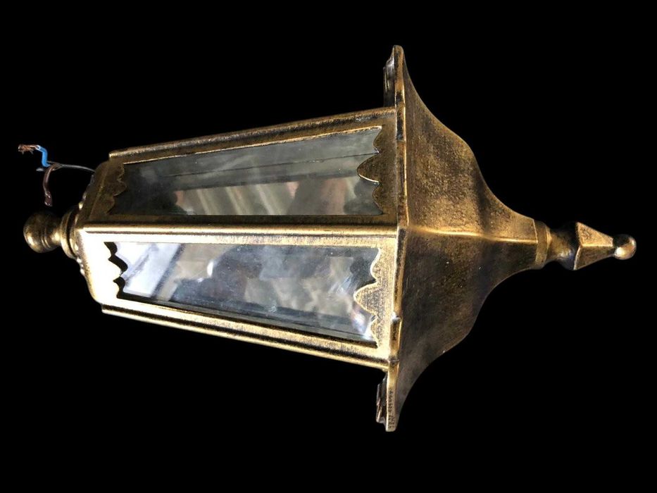 Aplique Vintage  em Ferro Dourado, muito bom estado.