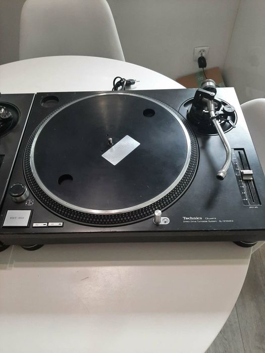 Gramofon Technics SL 1210MK2