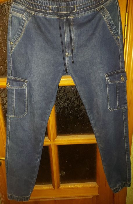 Джогеры утеплённые на резинке 32