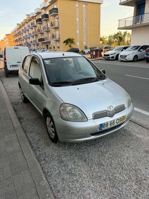 Toyota Yaris 2000