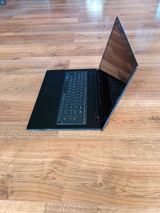 Laptop Lenovo, 6GB RAM, dysk SSD, Windows 11, w pełni sprawny