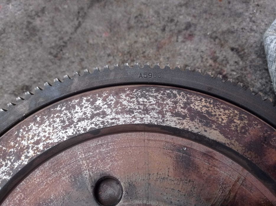 Демпферний маховик зчеплення Opel Omega Vectra Zafira Astra 2.0 2.2