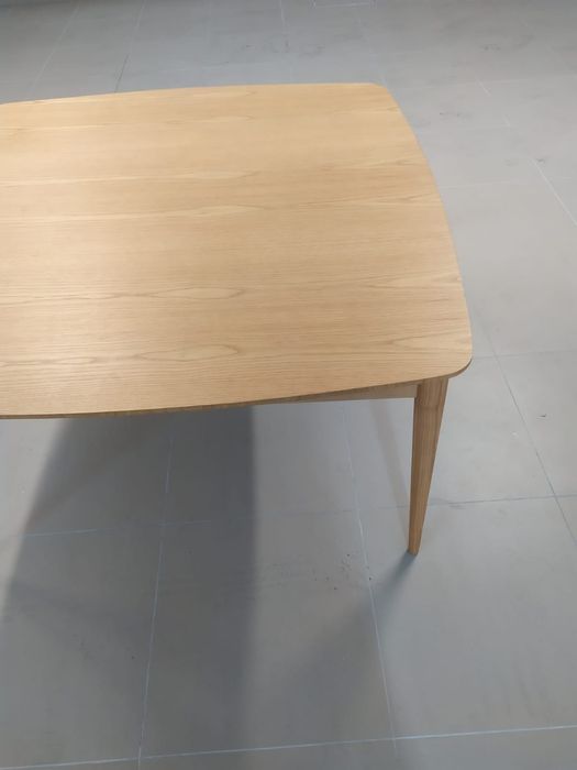 Mesa de jantar 1,40x1,40m em carvalho