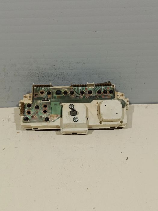 Quadrante / painel de instrumentos PEUGEOT 205 I Van