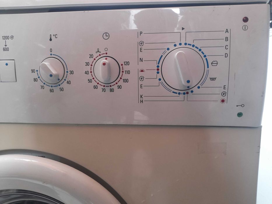 maquina lava e seca Simens em bom estado sem qualquer problema