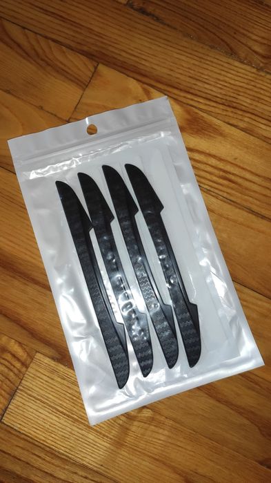 Протиударні накладки на двері авто