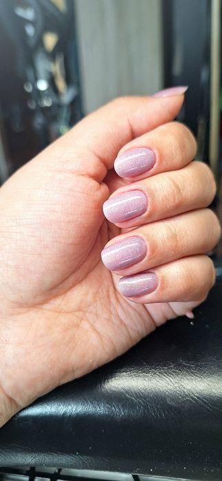 Manicure hybrydowy mobilnie
