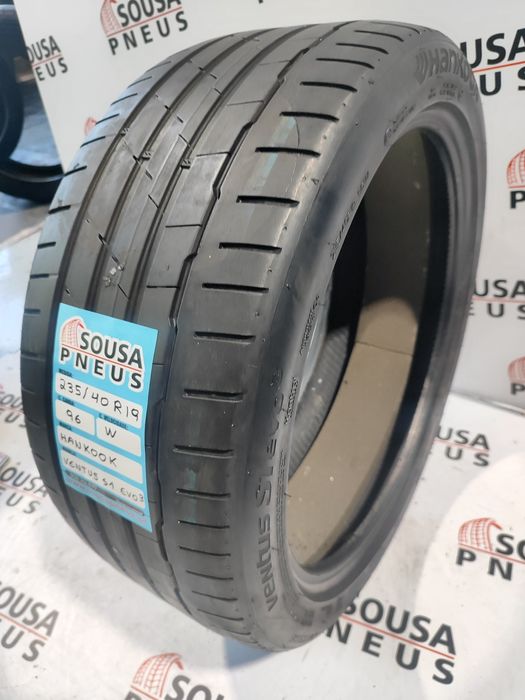 2 pneus semi novos 235-40R19 Hankook - Oferta dos Portes