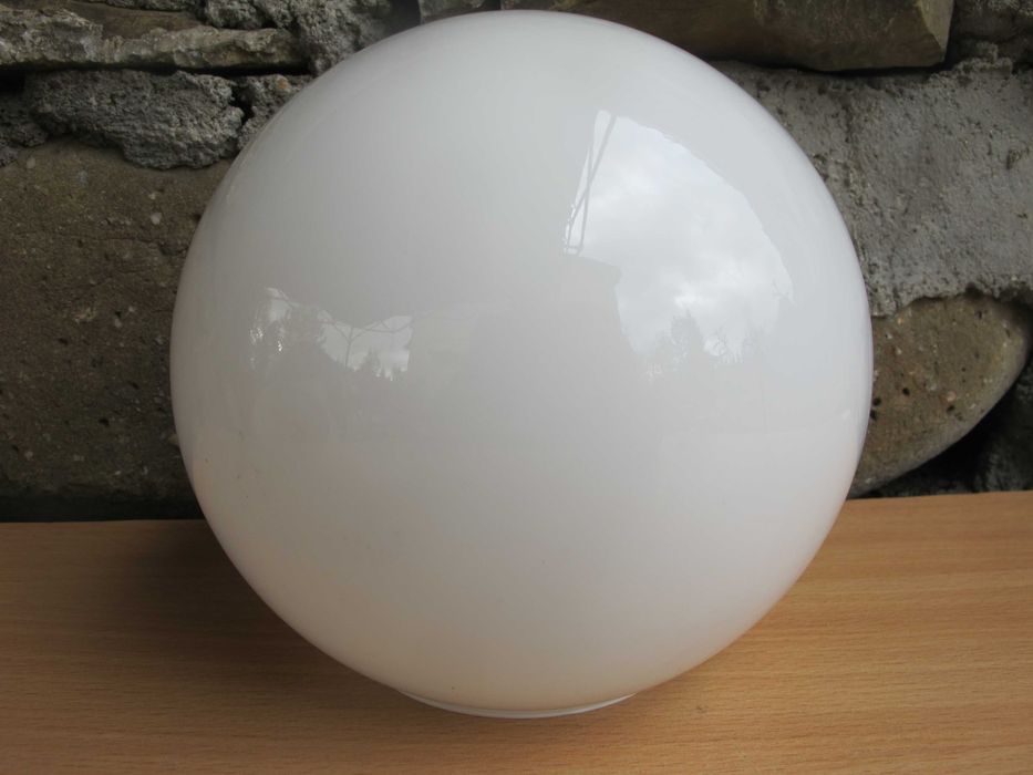 Duża szklana kula zamknięta_BIAŁY POŁYSK_śr. 165 x 80 mm
