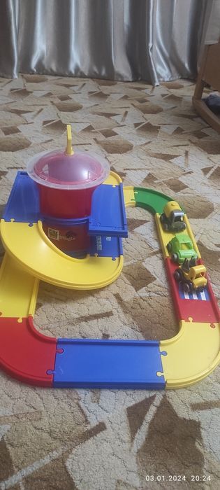 Гараж трек Wader + 2 машинки в подарок