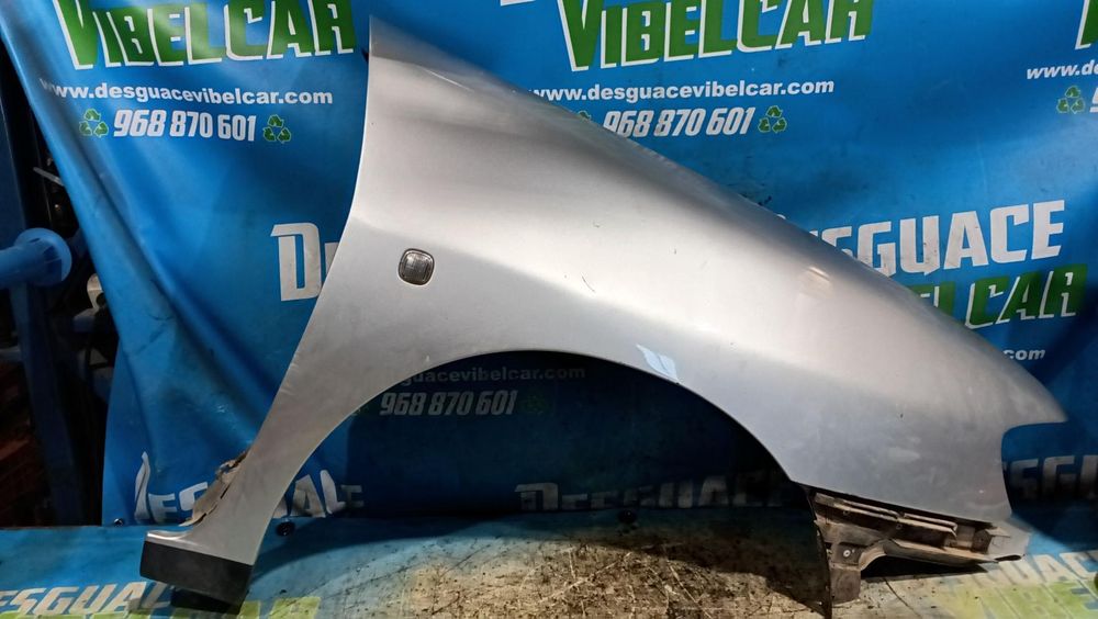 Guarda-Lamas Frente Direito Seat Cordoba Berlina 6K2