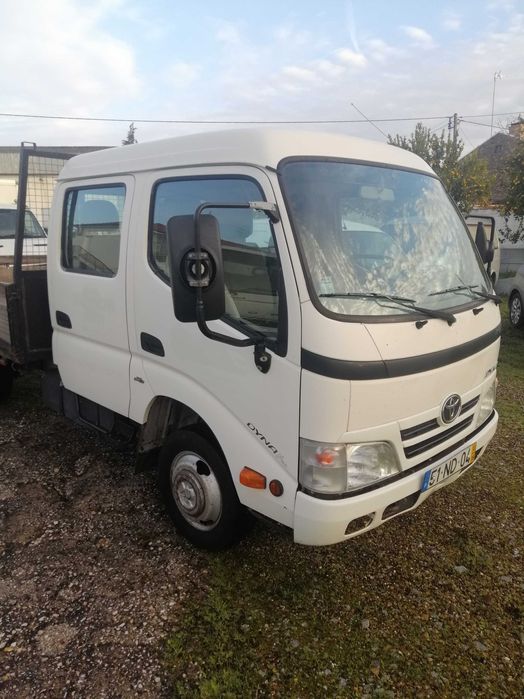 TOYOTA Dyna Cabine Dupla