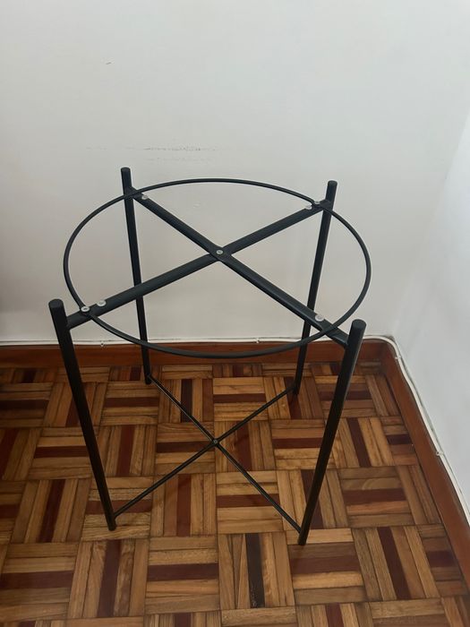 2 mesas de cabeceira