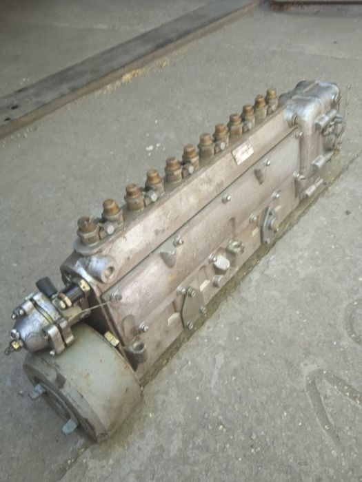 Топливный НВД V 12 Новый