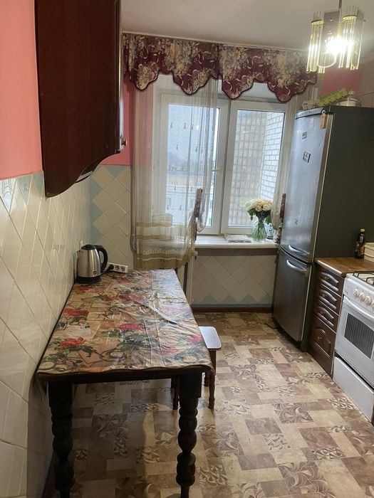 Здам ліжко-місце(підселення), в квартирі без власників на бл. Замості!