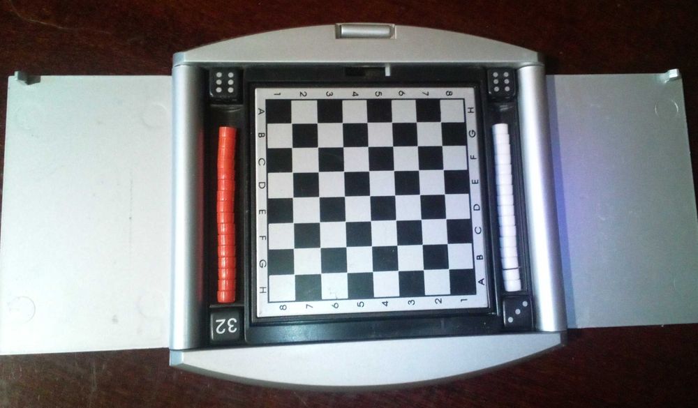 Настольная игра  шашки нарды