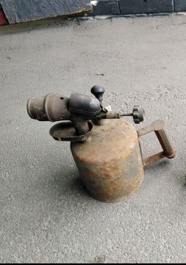 Продам бензинову бензинову паяльну паяльную лампу