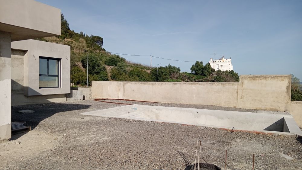 Faço pinturas e pequenas reparações!