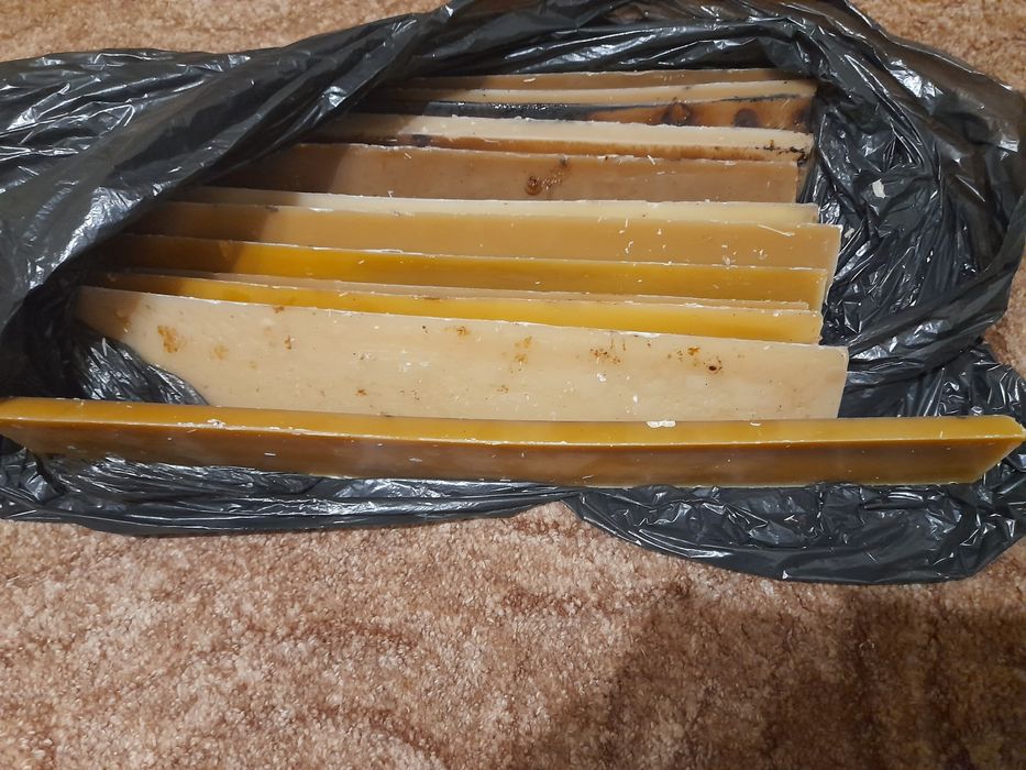 Натуральний пчелиный воск