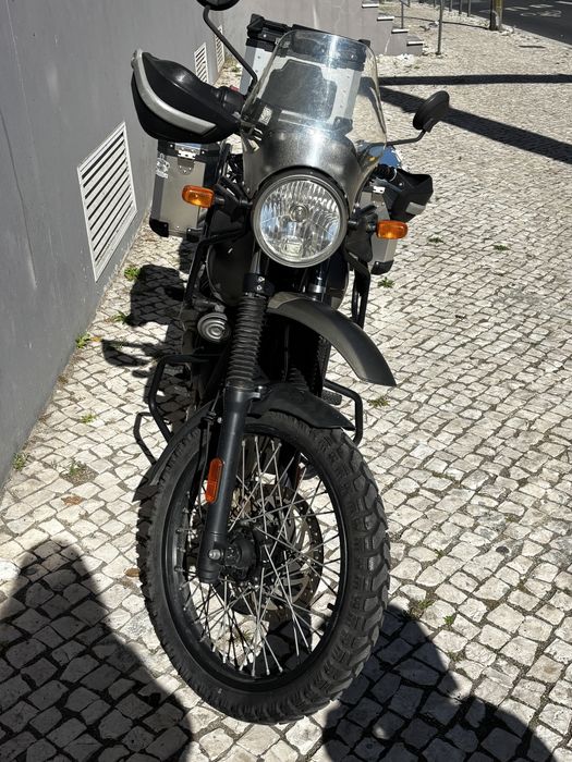 Royal Enfield Himalayan 411 – Fully Equipped for Travel & Meticulously Maintained