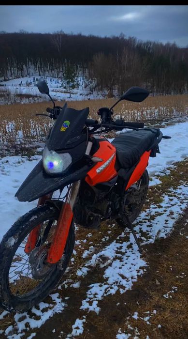 Продам або обміняю шинерай 250