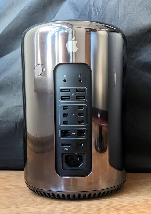 Apple Mac Pro 2013 フラッグシップモデル Apple Mac Pro 2013 フラッグシップモデル Mac Pro | 2013
