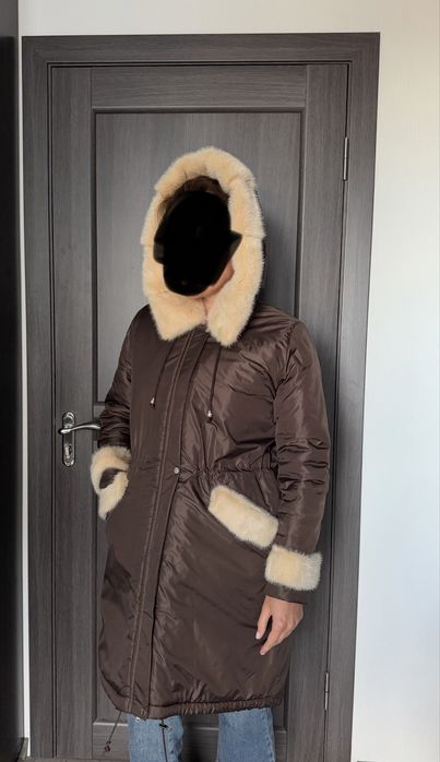 Парка коричнева з хутром норки xs