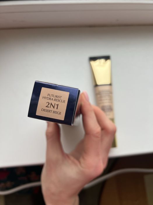Тональний estee lauder futurist hydra 2n1