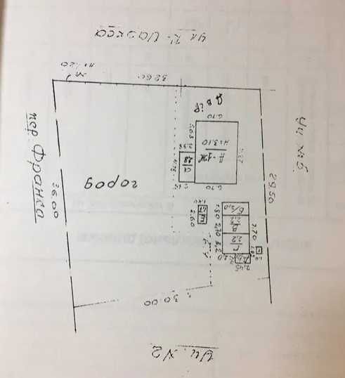 м. Монастирище. Будинок + зем. діл 10 соток  (гарне місце для бізнесу)