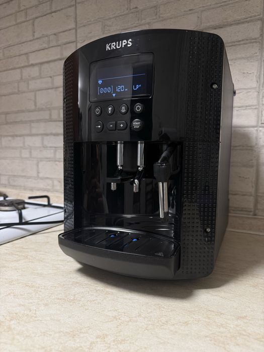 Кавомашина Krups Essential Roma Black EA816