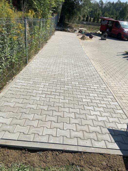 Montaż kostki brukowej