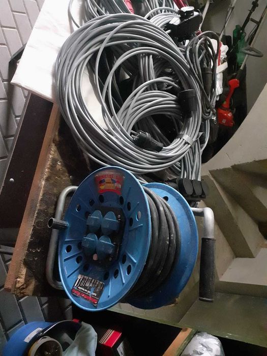 przedłużacze budowlane 230V