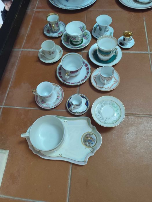 Conjuntos de Porcelana Limoges, Vista Alegre e mais